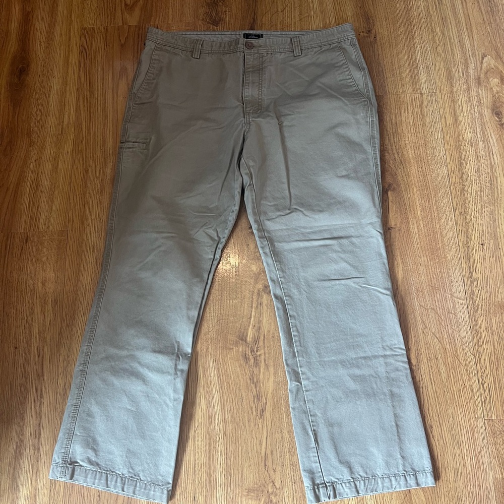 Dockers Men's Tan Chinos